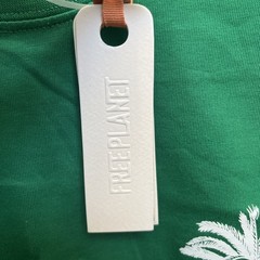 NEW Free Planet Men’s Green T-Shirt Relaxed Fit Short Sleeve Crew Neck NWT Large