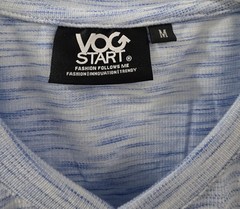 Men’s Light Blue V-Neck T-Shirt Pocket Fitted Stretch Casual Tee Size M NWOT