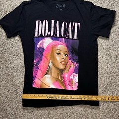Doja Cat Large T-Shirt Black Short Sleeve Graphic Tee Pink Hair Band Tee
