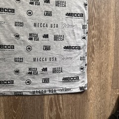 MECCA USA LOGO AOP All Over Print T Shirt Y2K Hip Hop Mens L NWOT Urban Wear