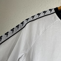 Kappa Banda T-Shirt – White/Black Ringer Tee with Logo Tape Sleeves – XL