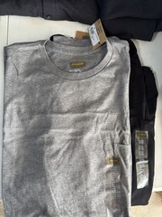 2 Foundry Men’s T-shirts With Pocket 2XLT New With Tags 1 Gray and 1 Black