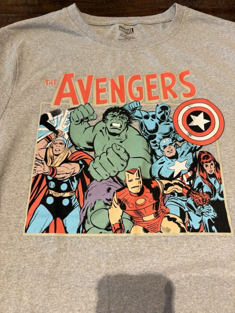 Marvel Men’s Gray Avengers Graphic Print Crewneck Short Sleeve T-Shirt L