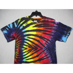 Gildan Multicolor Bold Graphic Artistic Short Sleeve Tie Dye T Shirt Medium