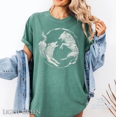Retro Fighting Wolves Yin Yang Comfort Tee Shirt Vintage Animal Graphic