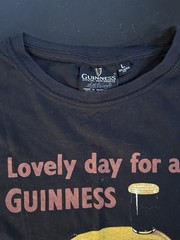 Guinness Tuscan Men’s LG T-Shirt From Dublin Shoppe “Lovely Day For A Guinness”