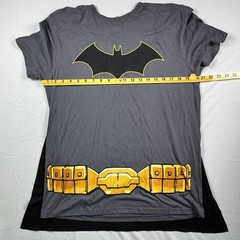 Batman Mens Gray Graphic T-Shirt with Detachable Cape DC Comics Size L Large