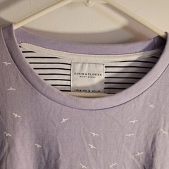 Denim & Flower Seagull Print T-Shirt Sz M Lavender Pastel Bird Dadcore Hipster