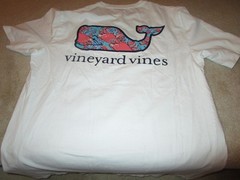 VINEYARD VINES WHALE COLORFUL WITH CRABS SEASHELLS T-SHIRT POCKET SIZE MED