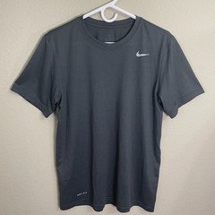 The Nike Tee Men’s M Dri-Fit Swoosh Gray Crewneck Short Sleeve T-Shirt