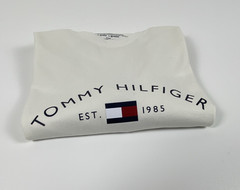 Tommy Hilfiger Men’s Crew Neck Short Sleeve Est. 1985 Flag Logo Tee M Beige