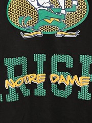 Vintage NCAA Notre Dame Fighting Irish Single Stitch T Shirt L Raised Graphics