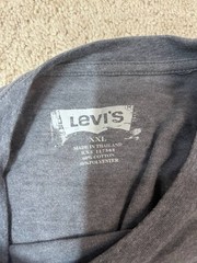 Levi’s Short Sleeve T-shirt – Size XXL – Gray And Red