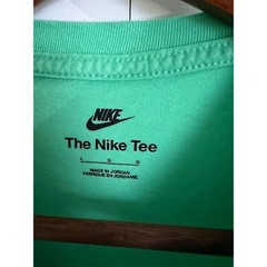 Nike Men Green The Nike Tee Short Sleeve Embroidered Swoosh Logo T-Shirt Large
