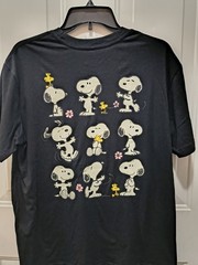 Peanuts Unisex Adults M Black Crew Neck Short Sleeve Graphic T-Shirt Snoopy