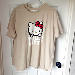 Hello Kitty & Frends T-Shirt Sanrio Unisex Large Tee Tan NWOT 2024 Cartoon BxK