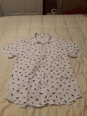 Batman Logo Button Down Shirt Size Large Pit to Pit 21 Inches