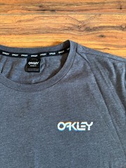 Oakley T-Shirt XL 3D Logo Tee with Sci-Fi Back Print Charcoal Grey Streetwear
