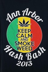 Vintage Y2K Streetwear Mens Small Faded 2013 Ann Arbor Hash Bash Weed T-Shirt