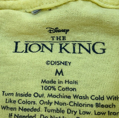 The Lion King Shirt Mens Medium Yellow Disney Simba Short Sleeve Crewneck Tee