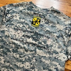 Georgetown University Army ROTC T Shirt Size M “Hoya” Breast Cancer Awareness