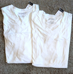 2 ~ Cremieux Men’s V-Neck T-Shirt White Short Sleeve Large Cotton Blend NWT