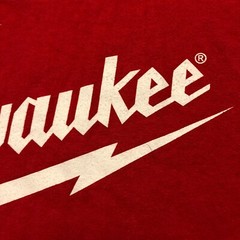 Milwaukee 2-sided Graphic T-Shirt Sz L Red Crew S/S Grunge Gildan 100% Cotton