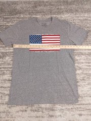 Gray T Shirt Large Men’s Graphic Logo Land Of The Free Home Of The Brave New