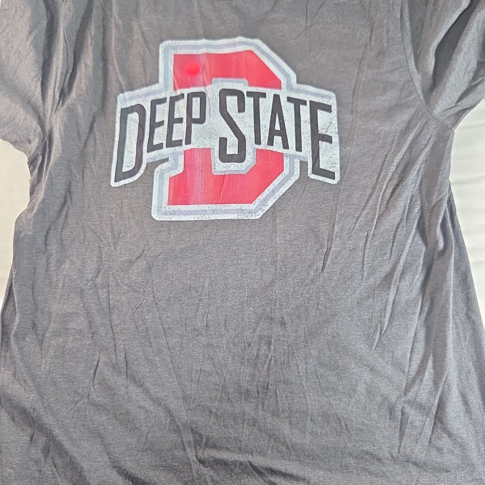 Gildan Softstyle ‘DEEP STATE’ University Parody T-Shirt – Gray Heather Large