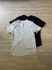 2 Buck Mason Size Large Short Sleeve Crew Neck T shirt Made In USA Black/Gray