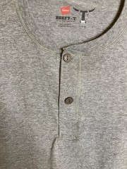 Hanes Beefy Henley Shirt Men’s Sz Medium Long Sleeve Heather Gray Straight Hem
