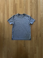 Lot Of 2 Mens Maroon Adidas T-shirt & Gray DSG Short Sleeve T-shirt Medium