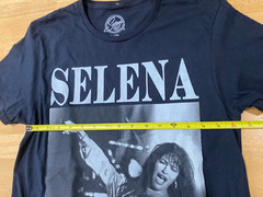 SELENA Quintanilla Black Graphics T-Shirt – Unisex size S