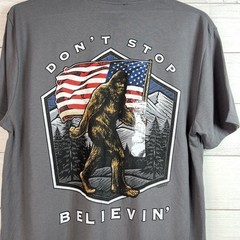 Jedco Mens Buck Wear USA Bigfoot Gray T-Shirt Size L NWT Outdoor Gorpcore