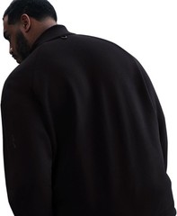 Nike 24.7 ImpossiblySoft Men’s Dri-FIT 1/2-Zip Top (HQ6953-010, Black/Dark Smoke