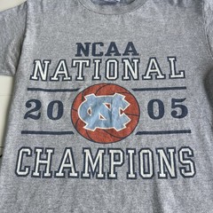 Vintage Carolina Tarheels T Shirt Small National Champions NCAA Basketball 2005