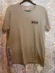 Hollister Men’s Large Beige Graphic Tee Modern Fit Short Sleeve Crew Neck