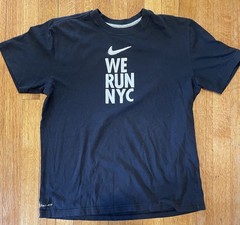 Vintage Nike ”We Run NYC” Size L Men’s Black T-Shirt
