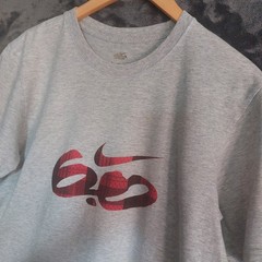 Nike 6.0 Vintage Grey T-Shirt Red Plaid Graphic Swoosh Logo Men’s Size M