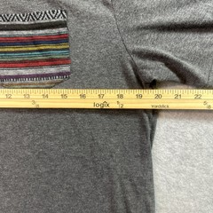 Beautiful Giant XL Gray T Shirt Tribal Pocket
