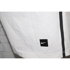 Nike T-Shirt Mens XL White Graphic Dri-Fit Polyester Spandex Performance Tee **