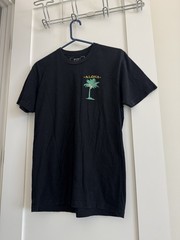 Riot Society Black shirt sleeve Aloha Tshirt size Medium