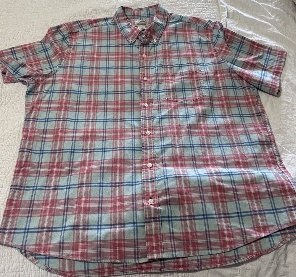 Man’s L.L.Bean Comfort Stretch Oxford Short Sleeve Slightly Fitted Plaid