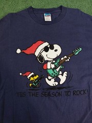 VINTAGE 90’s Peanuts Tis The Season To Rock! Snoopy T Shirt Size Large