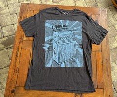 Converse XL Men’s Tee Shirt, Amp “Unplug”, Gray, Short Sleeve, 100% Cotton