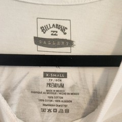 Billabong Men’s Size X-Small Black/White Flower Crown Skull T-shirt New
