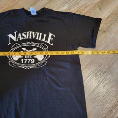 Gildan Nashville Est 1179 Tourist Graphic Crew Neck Tee Shirt Mens Size Medium