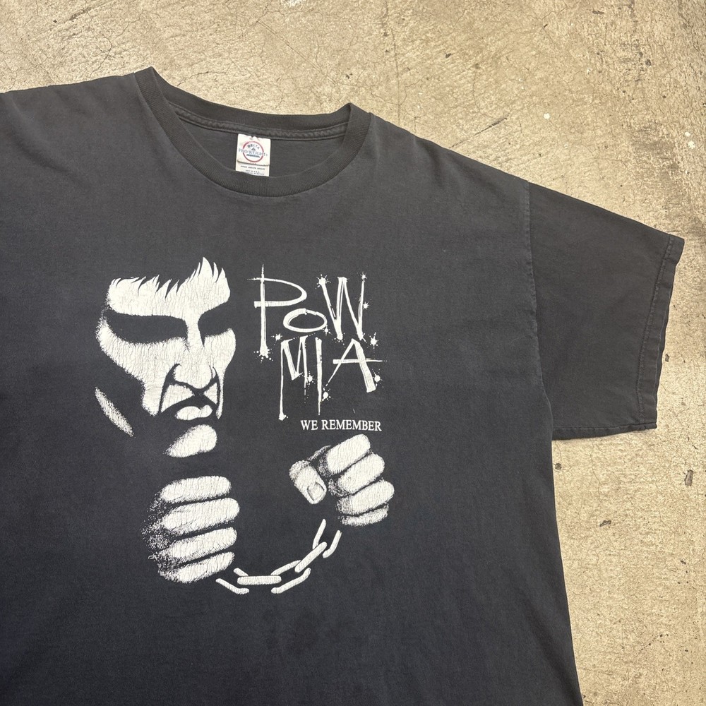 🔥Vintage POW MIA We Remember Grapic T-Shirt Size 2XL 24.5×27