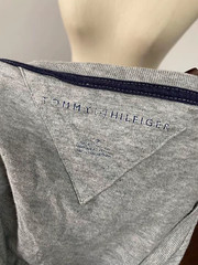 Tommy Hilfiger Womens Small Gray V-Neck Short Sleeve T-Shirt Embroidered Logo