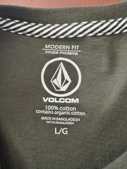 Never Worn Volcom Men’s Tshirt Size Large L T-Shirt